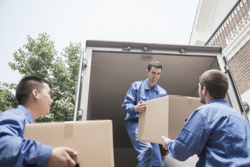 Preparation checklist and moving day planning for Sutton customers